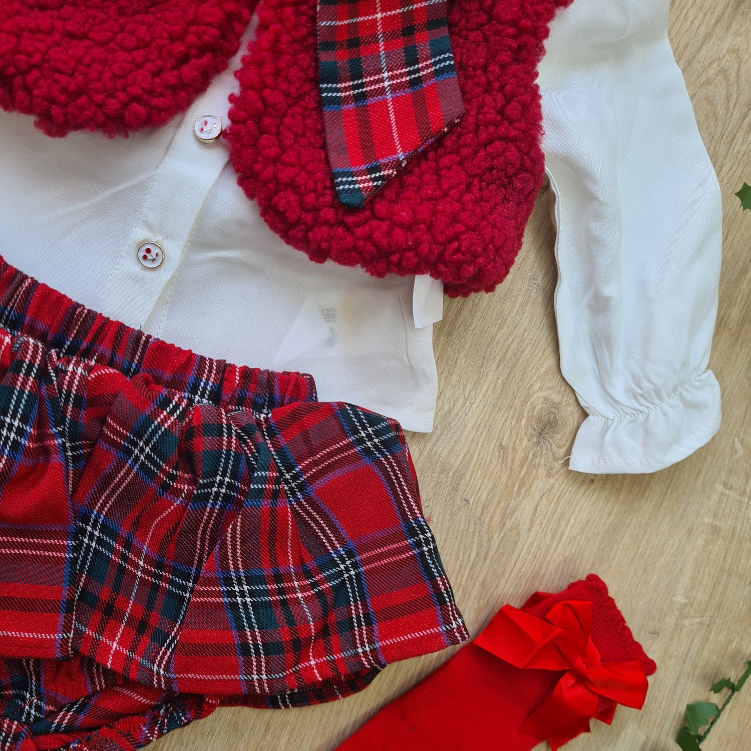 Festive Little Hearts 🎄